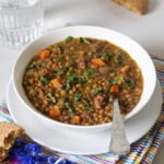 Tacos de poulet, salsa de mangue et sauce moutarde aux noix