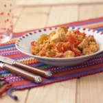 Tacos de poulet, salsa de mangue et sauce moutarde aux noix